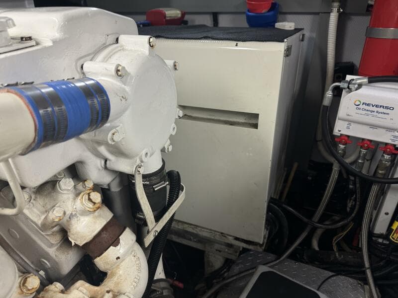 1993 Johnson 56 High Tech Motor Yacht