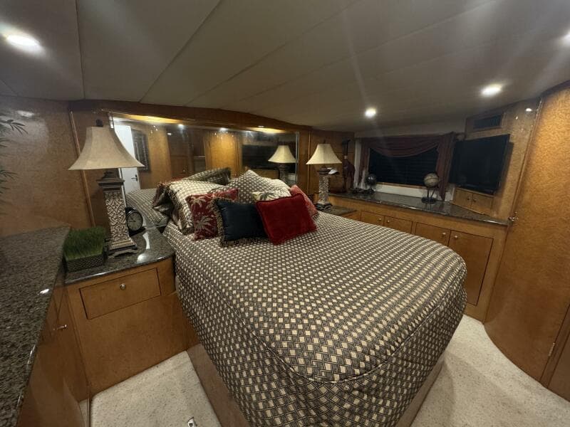 1993 Johnson 56 High Tech Motor Yacht