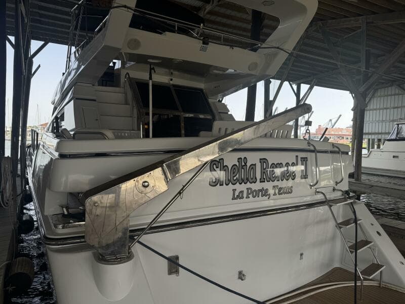 1993 Johnson 56 High Tech Motor Yacht