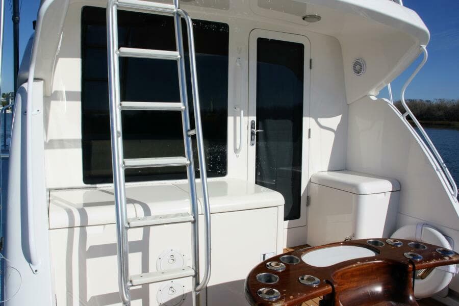 Bertram 39 Lineage- Cockpit