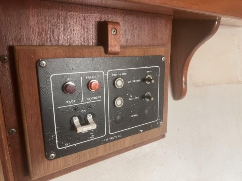 Shore Power Breacker Panel