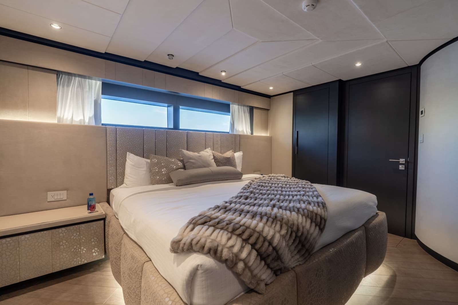 2026 Hargrave E Series Superyachts Division