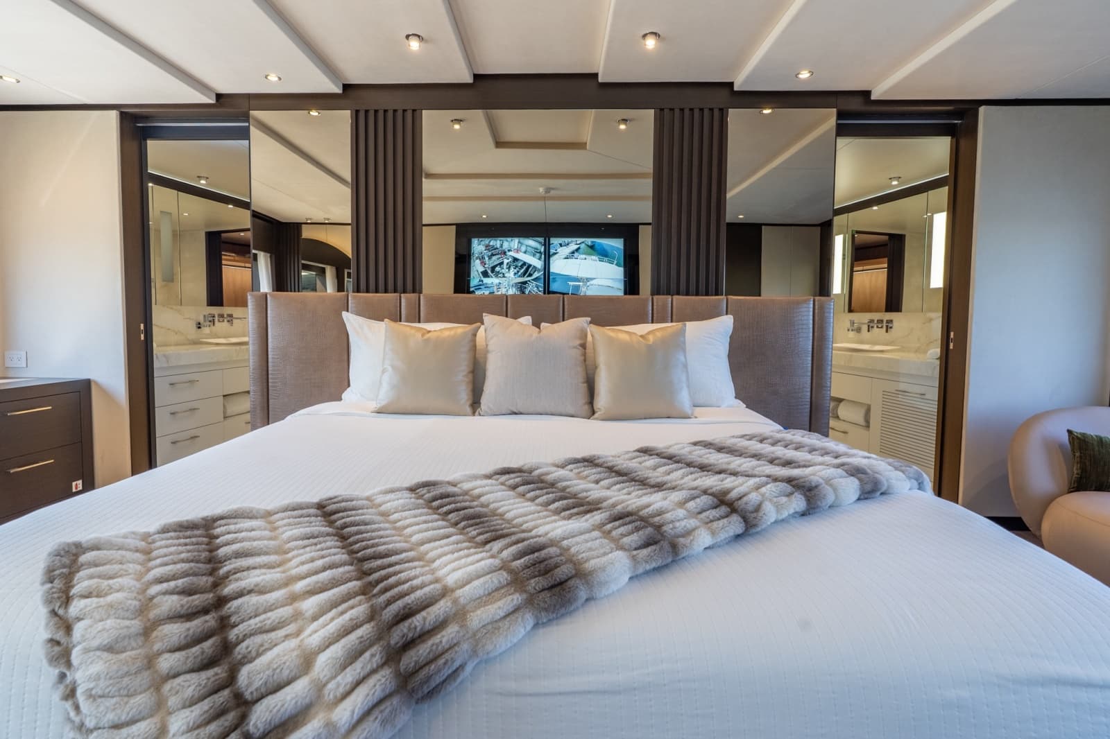 2026 Hargrave E Series Superyachts Division