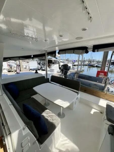 2012 Lagoon  - Photo 26