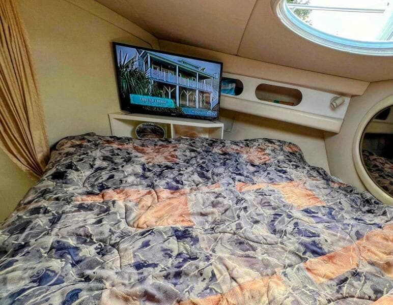 1998 Cruisers Yachts 3575 Esprit