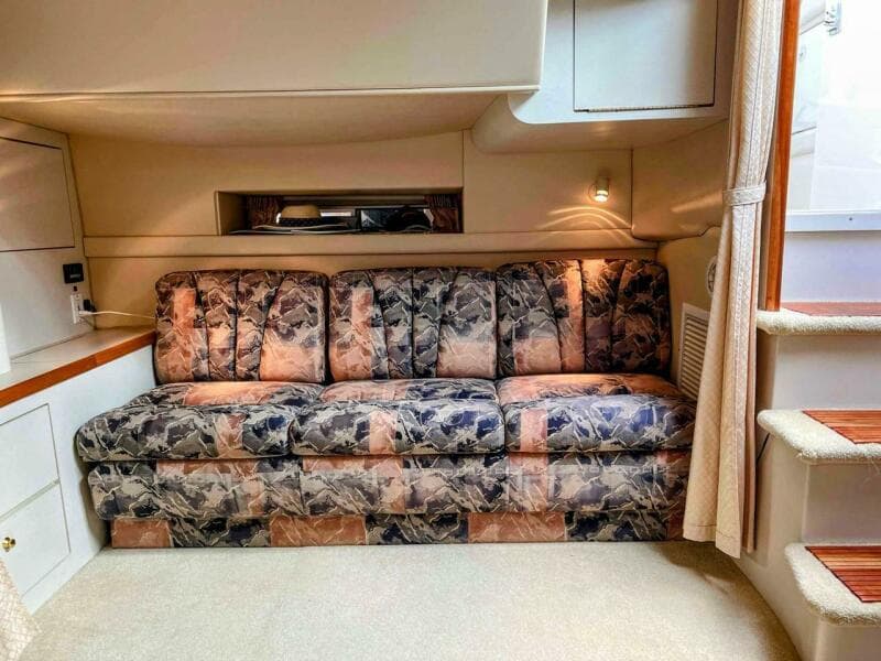 1998 Cruisers Yachts 3575 Esprit