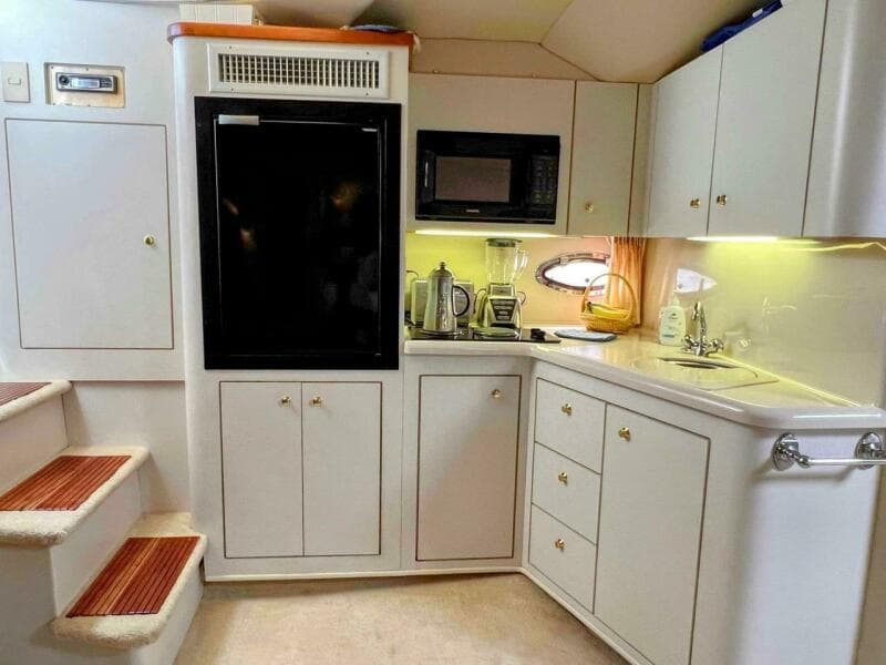 1998 Cruisers Yachts 3575 Esprit