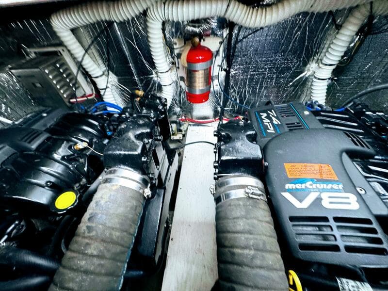 1998 Cruisers Yachts 3575 Esprit