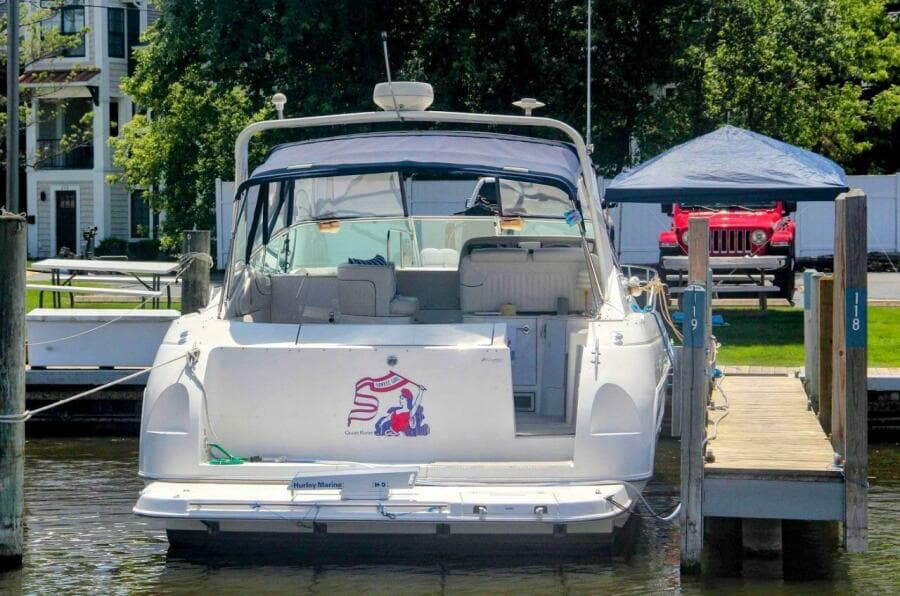 1998 Cruisers Yachts 3575 Esprit