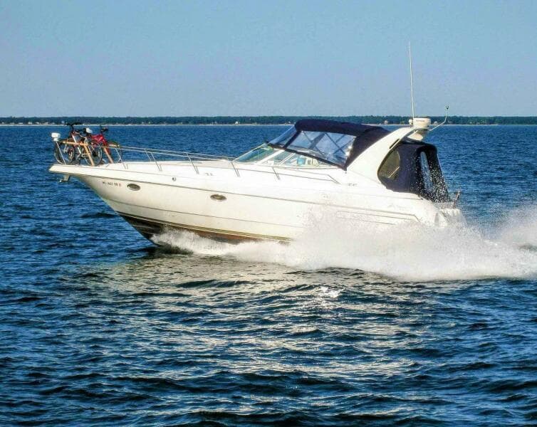 1998 Cruisers Yachts 3575 Esprit