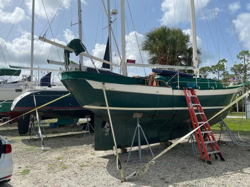 1974 Cheoy Lee Clipper