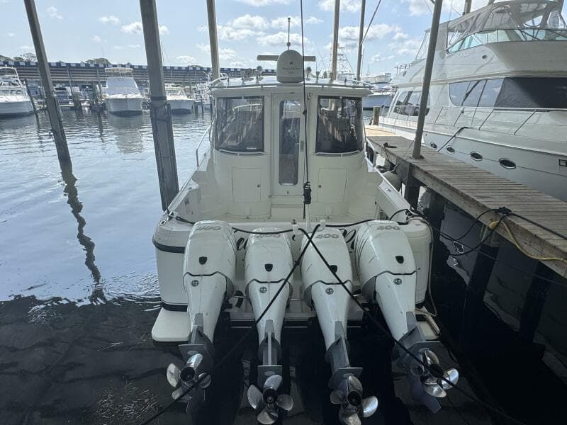 2012 Intrepid 475 Sport yacht wheel house
