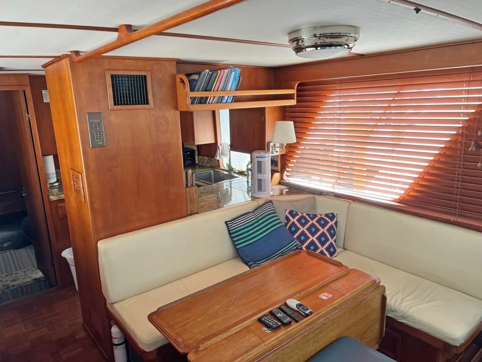 1987 DeFever Tri-Cabin - Photo 34