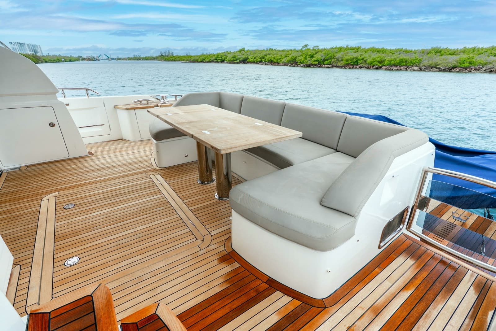 2018 Princess Yachts  - Photo 15