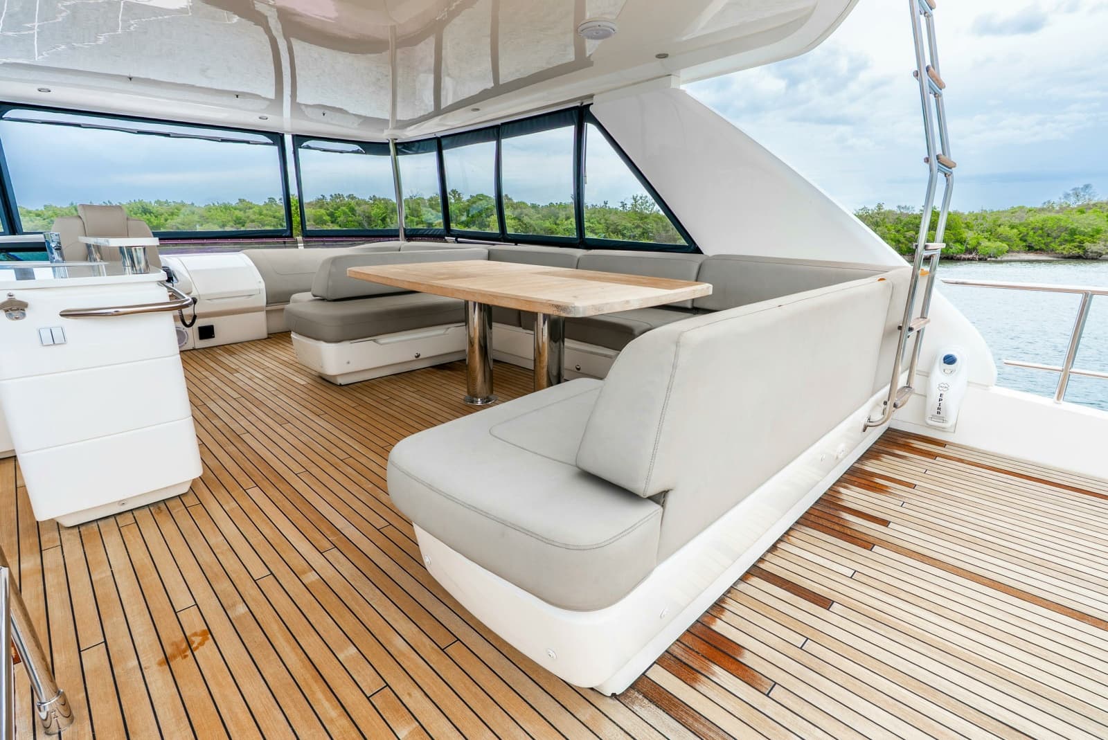 2018 Princess Yachts  - Photo 18