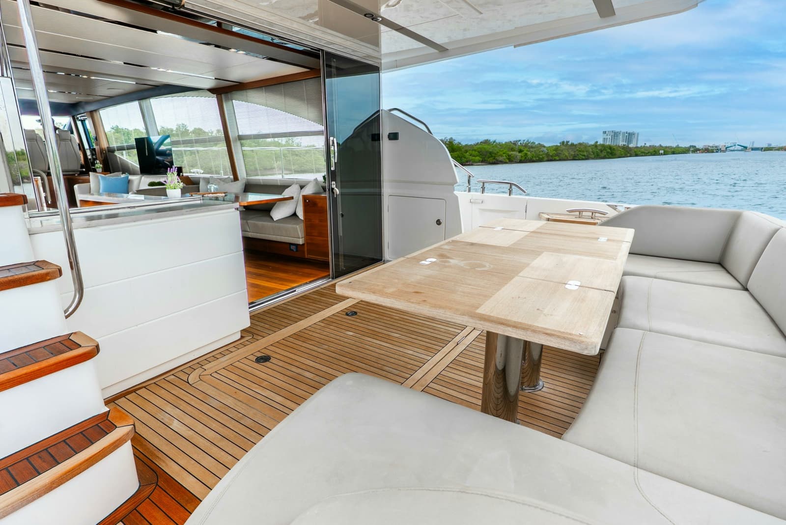 2018 Princess Yachts  - Photo 13