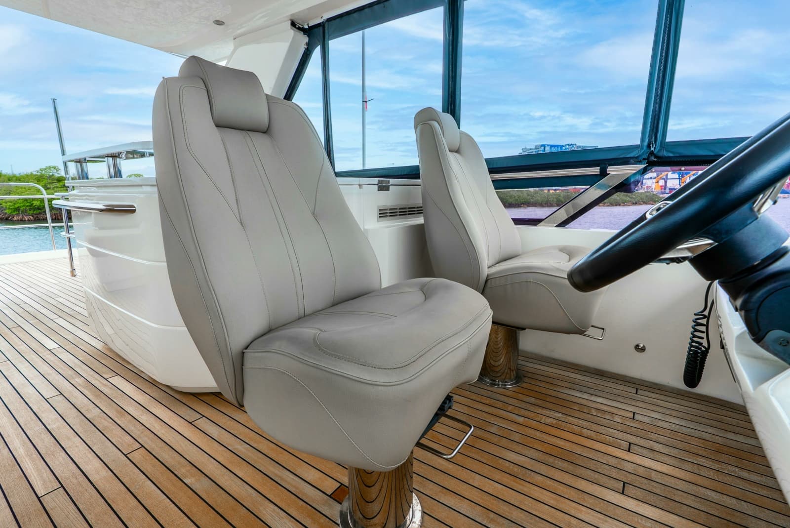 2018 Princess Yachts  - Photo 24