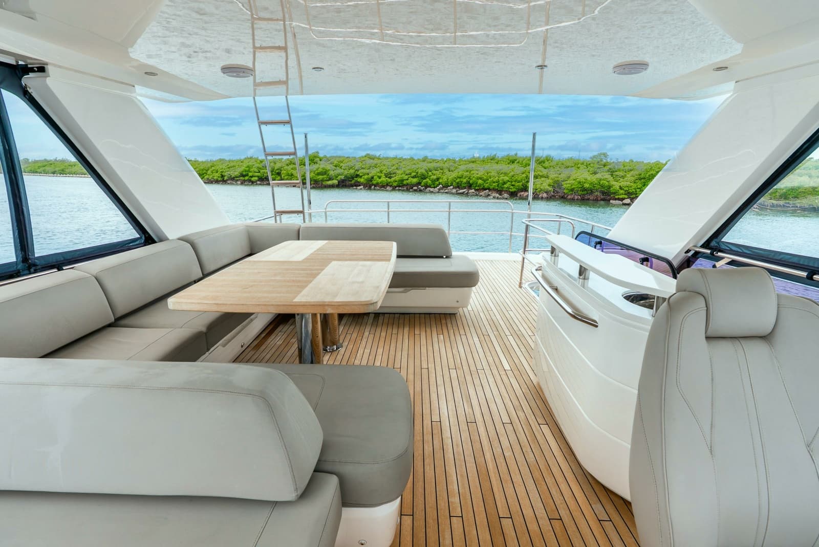 2018 Princess Yachts  - Photo 19