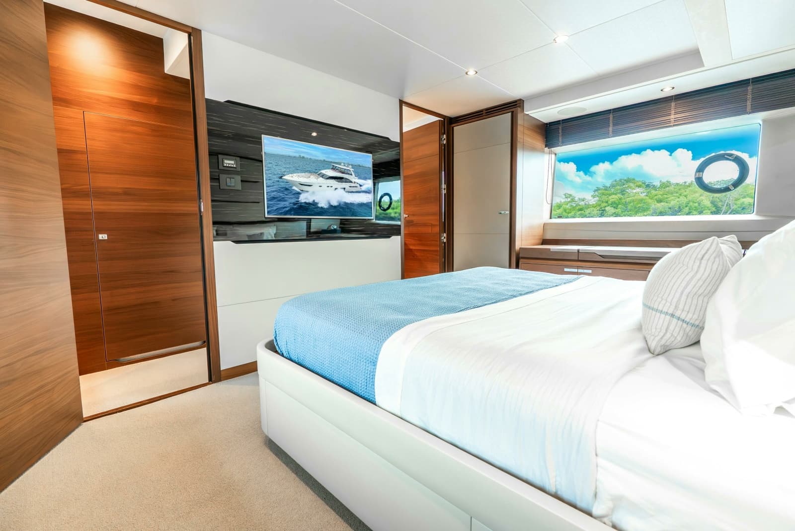 2018 Princess Yachts  - Photo 44