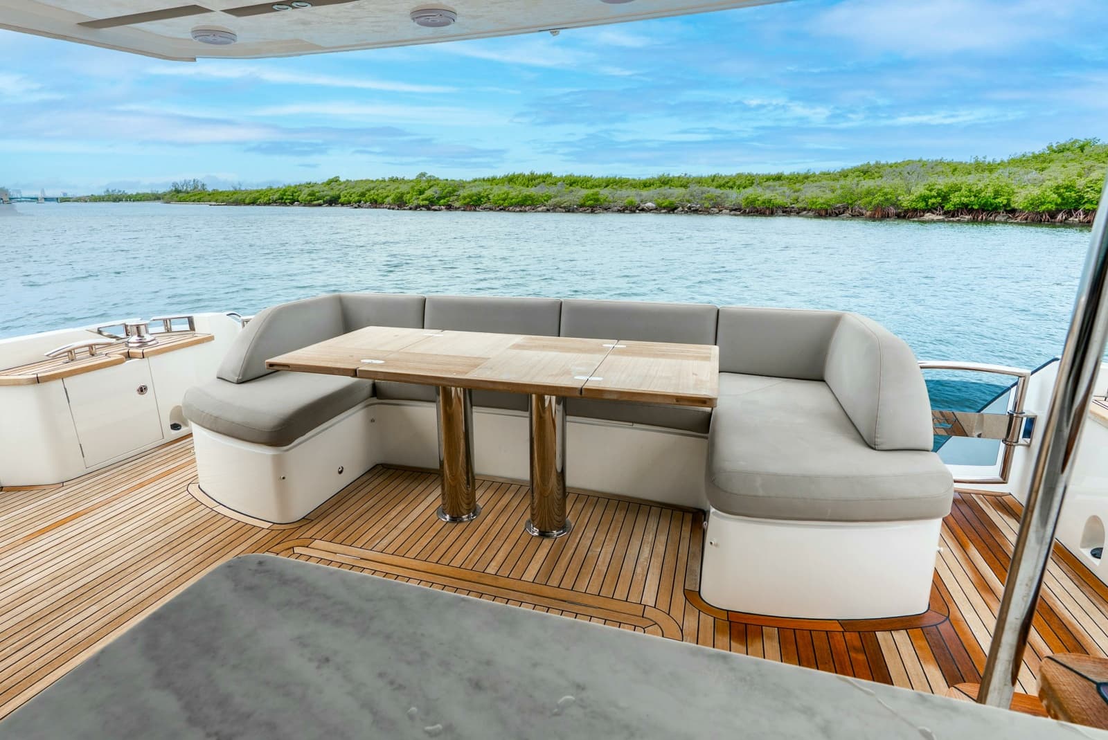 2018 Princess Yachts  - Photo 16