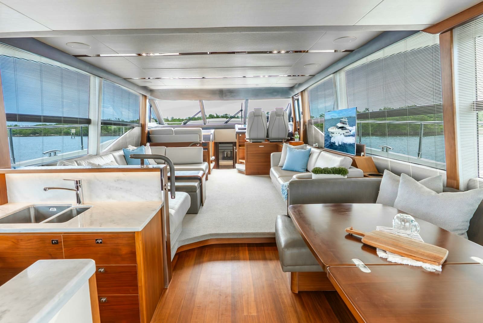 2018 Princess Yachts  - Photo 31