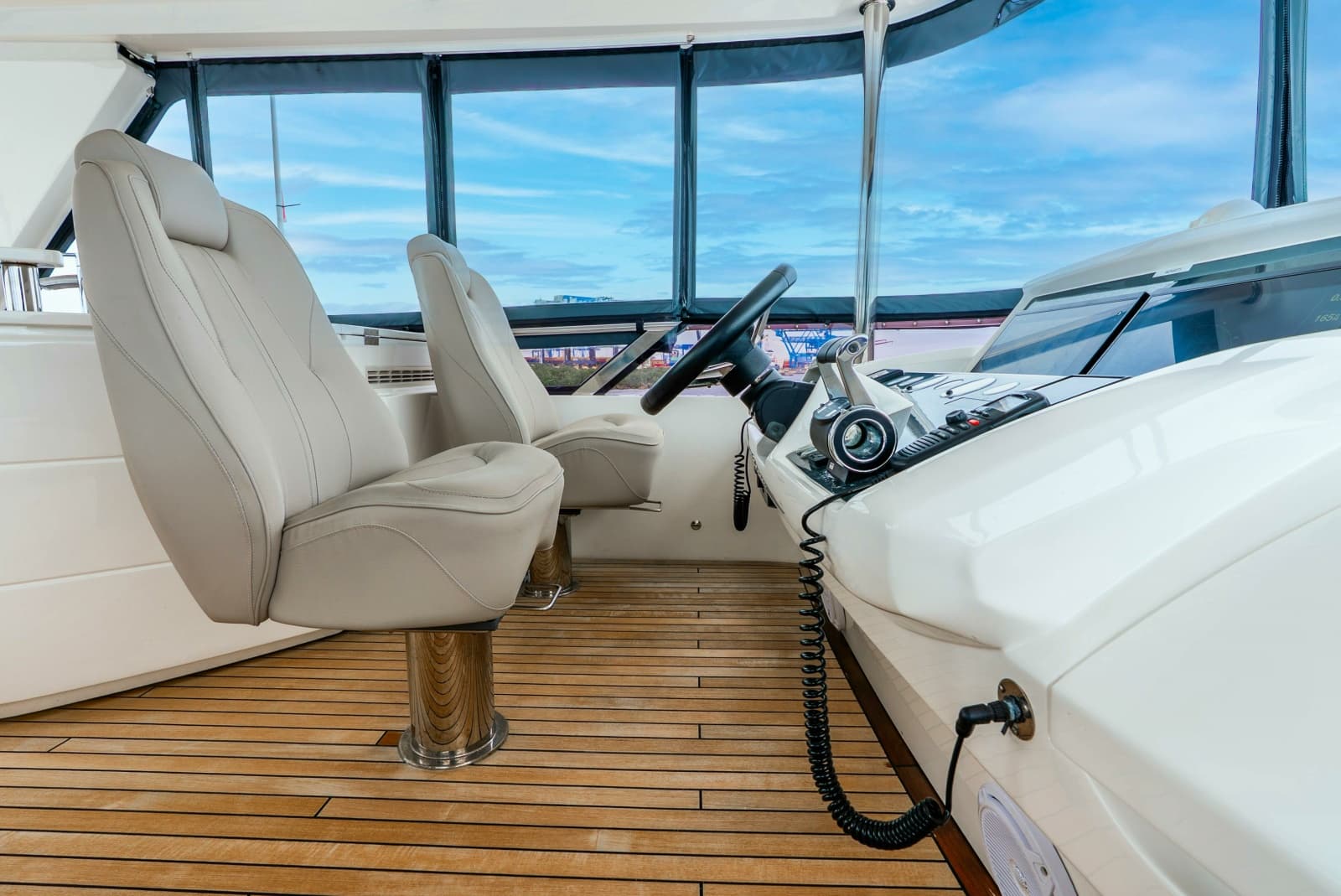 2018 Princess Yachts  - Photo 25