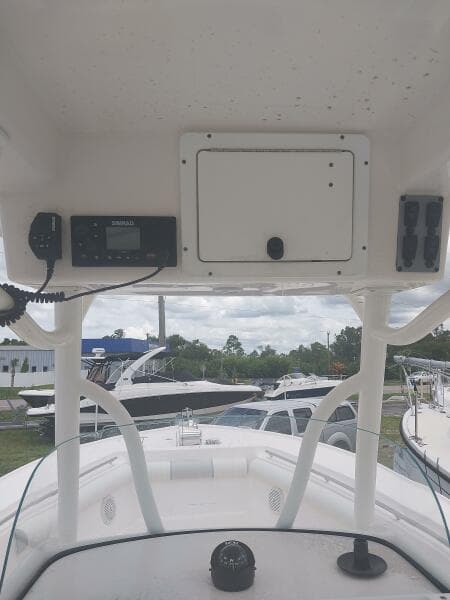 2019 Sea Born SX239 offshore