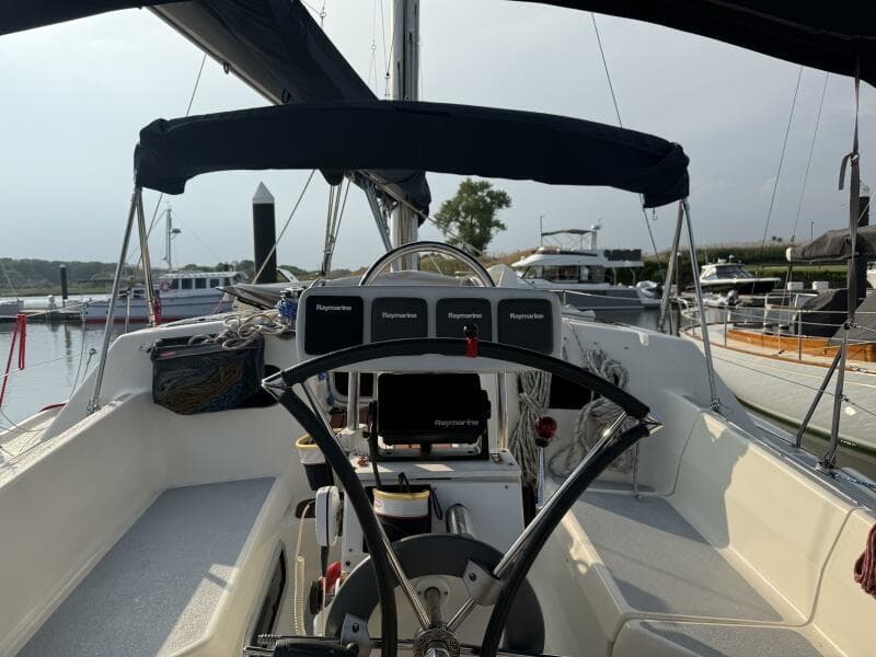 1991 Hunter 36 Vision