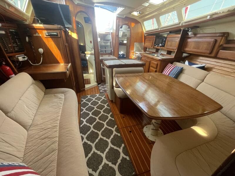 1991 Hunter 36 Vision