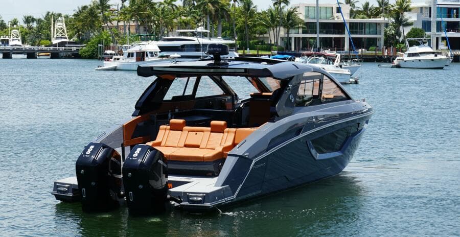 2023 Cruisers Yachts 42 GLS OB