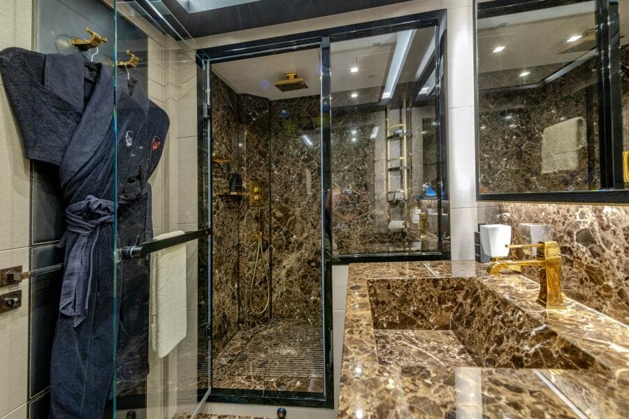 2017 Overmarine Mangusta 165 E