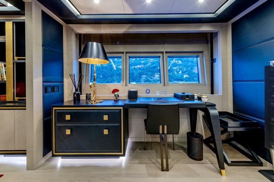 2017 Overmarine Mangusta 165 E