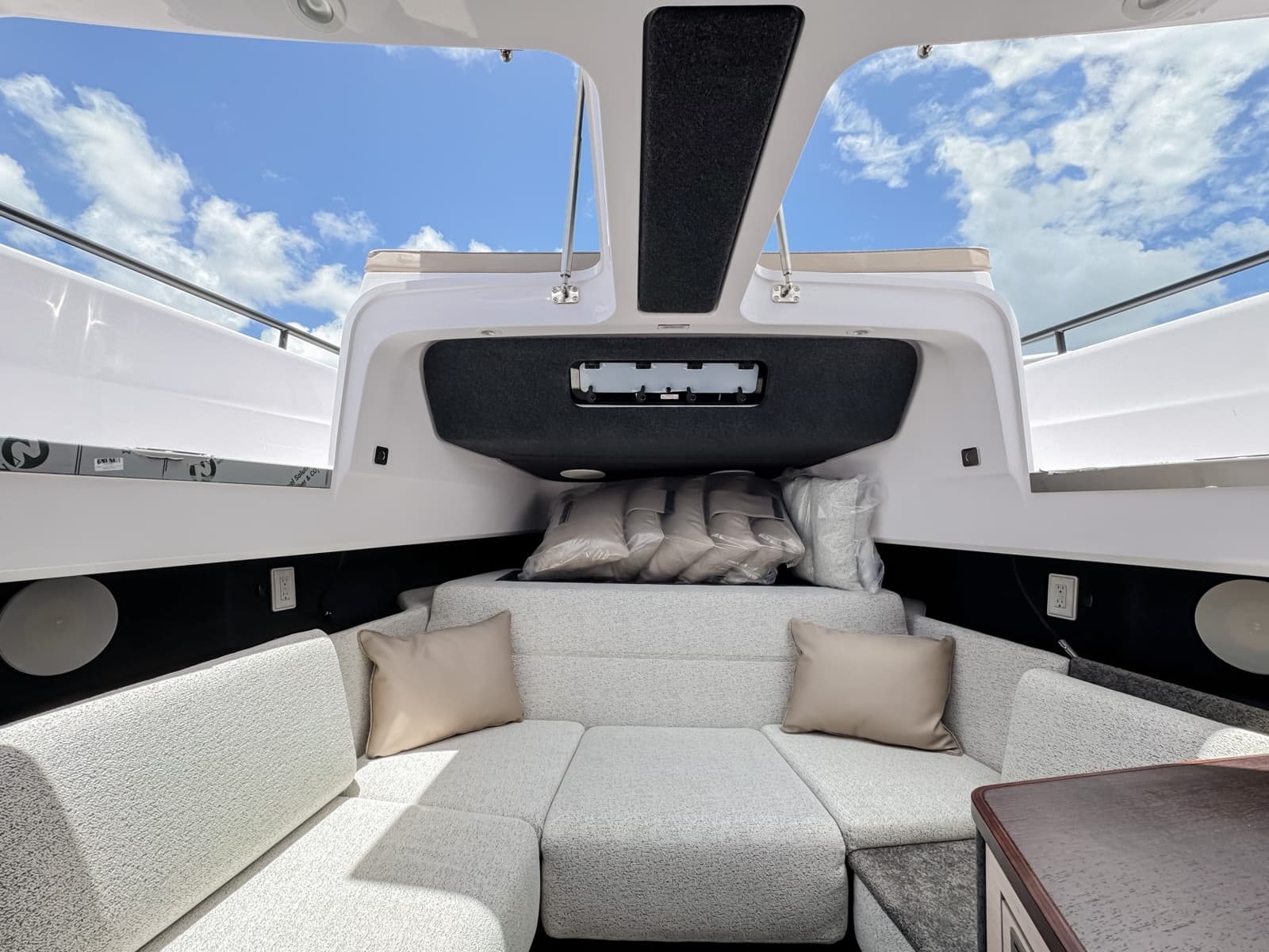 2026 Axopar 45 Cross Top - Photo 29