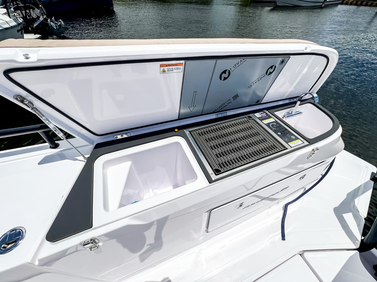 2026 Axopar 45 Cross Top - Photo 13