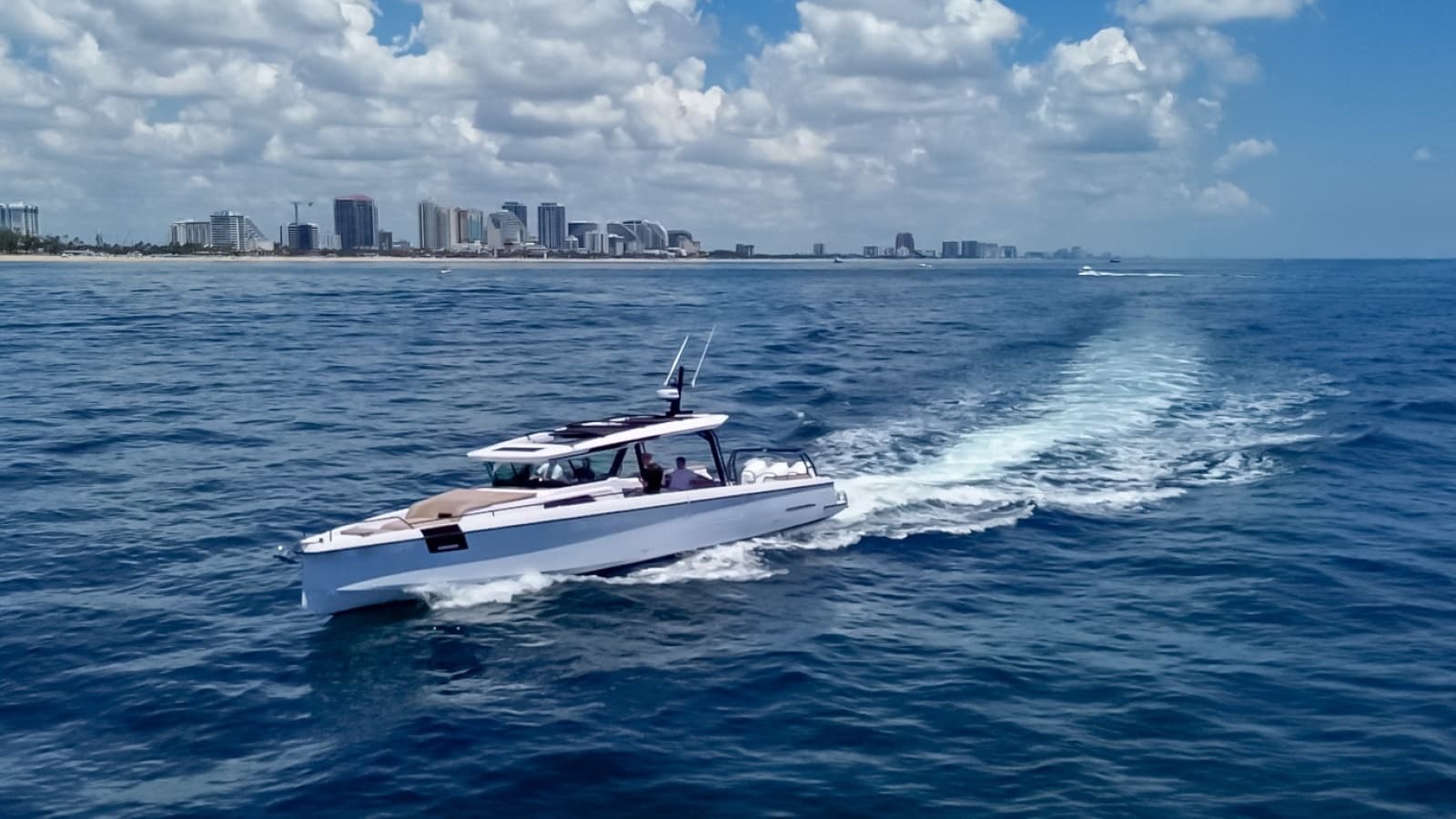 2026 Axopar 45 Cross Top - Photo 34