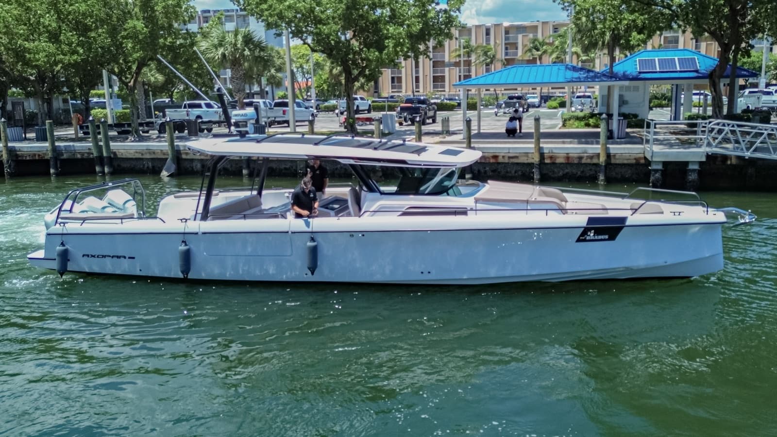 2026 Axopar 45 Cross Top - Photo 4