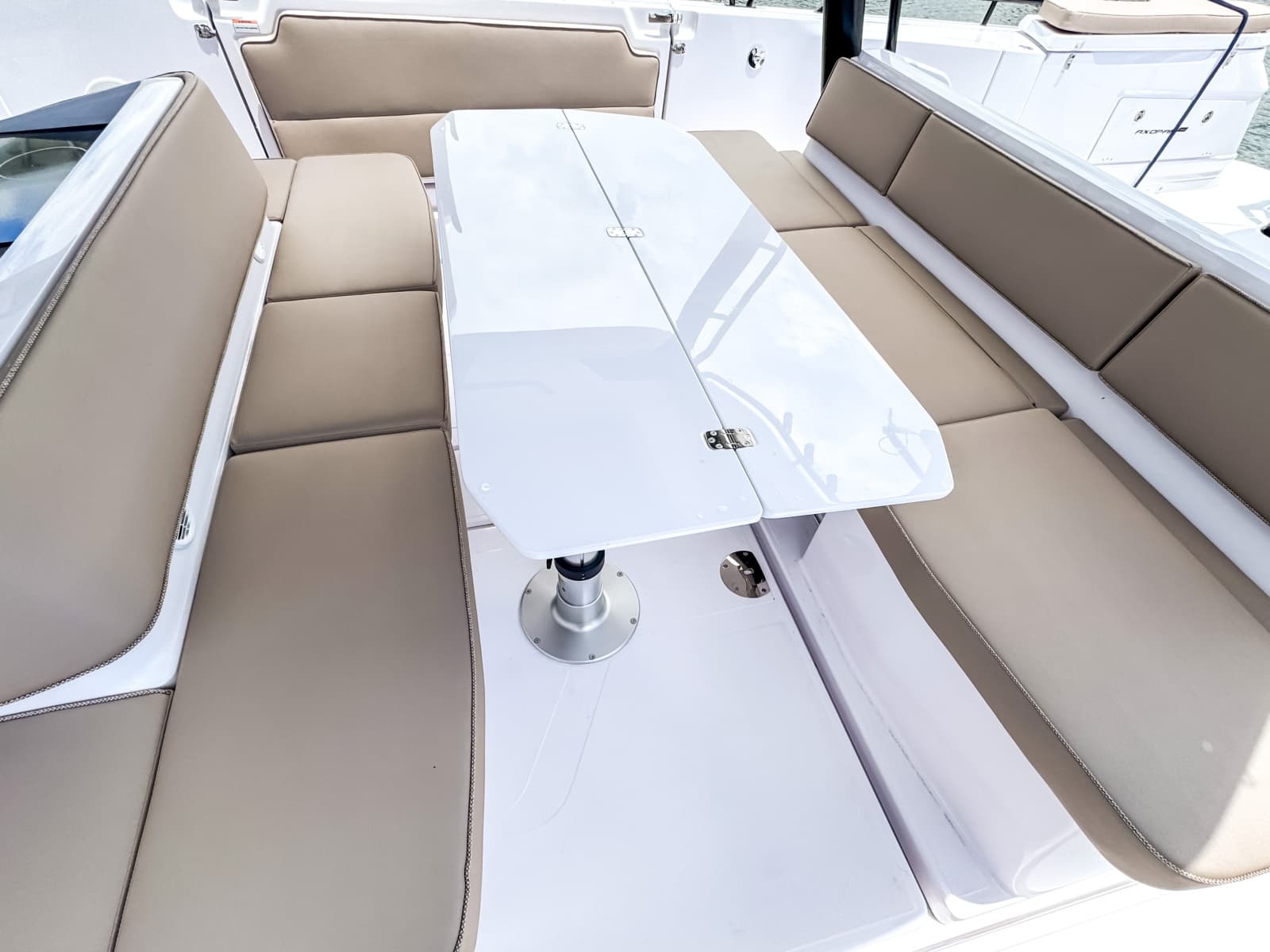 2026 Axopar 45 Cross Top - Photo 12