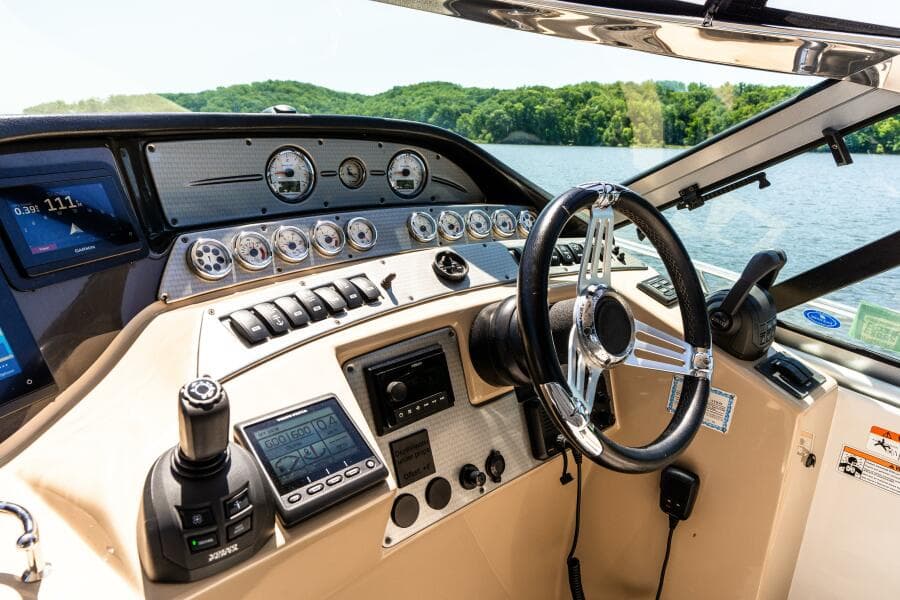 2008 Four Winns V378