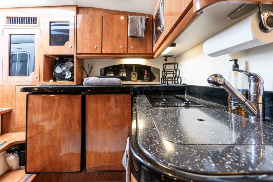 2008 Four Winns V378