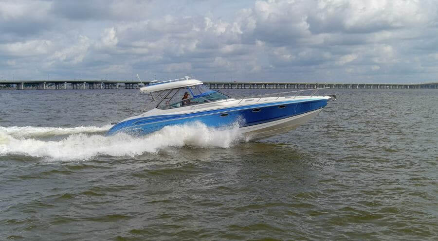 2017 37 Formula 370 SS Bluebird Starboard
