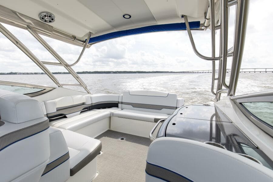 2017 37 Formula 370 SS Bluebird Rear Deck