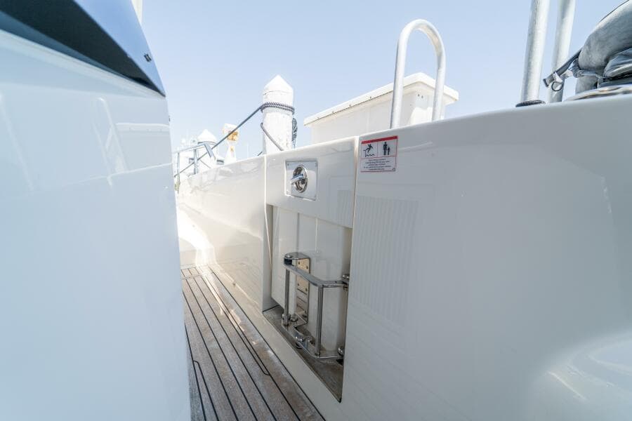 2023 Absolute 62 Fly