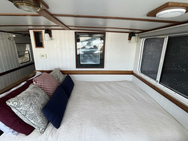 2001 Great Harbour GH47