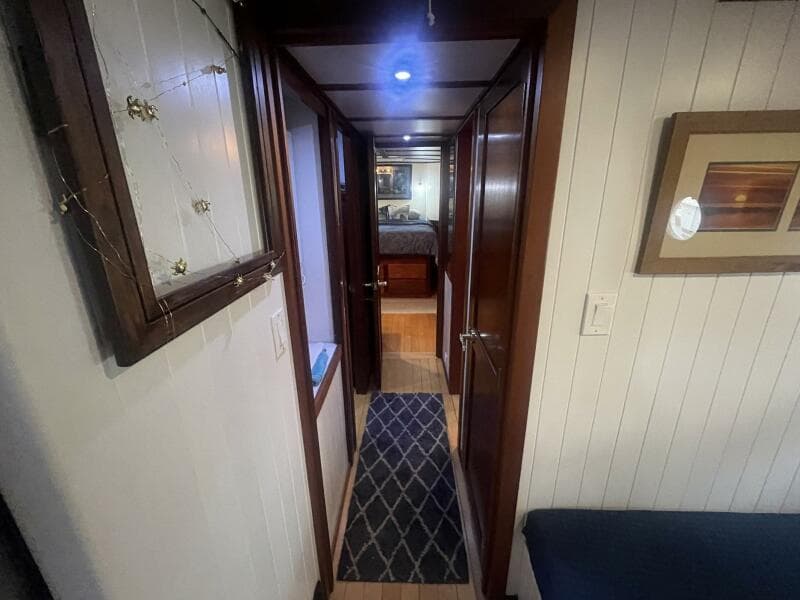 2001 Great Harbour GH47