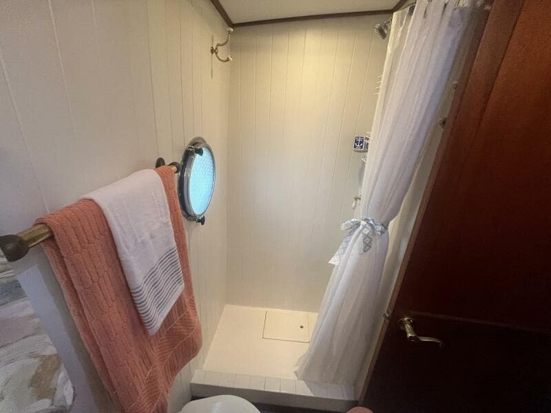 2001 Great Harbour GH47