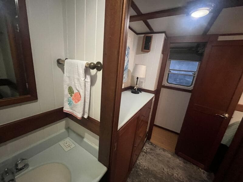 2001 Great Harbour GH47