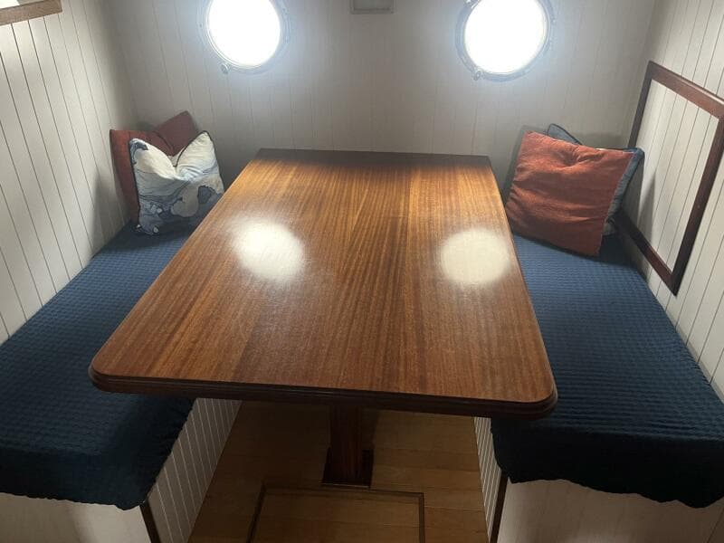 2001 Great Harbour GH47