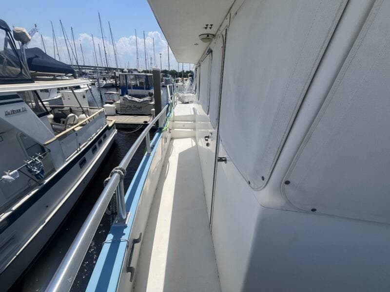 2001 Great Harbour GH47