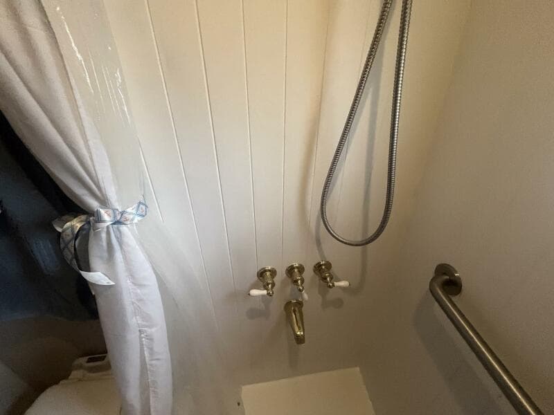 2001 Great Harbour GH47