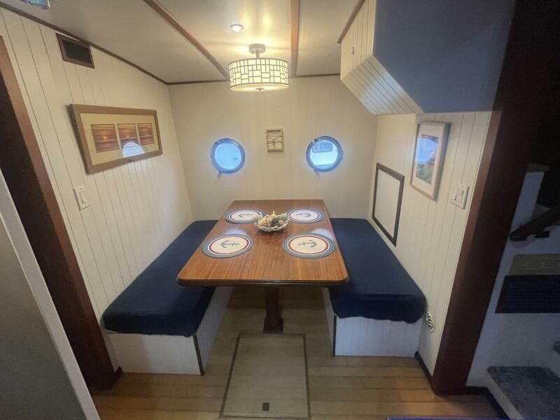 2001 Great Harbour GH47